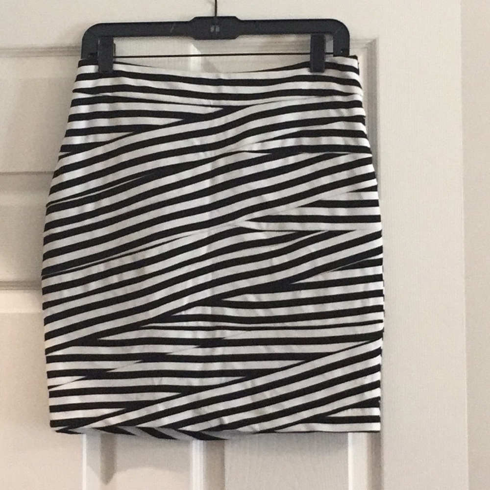 Asymmetrical patterned skirt